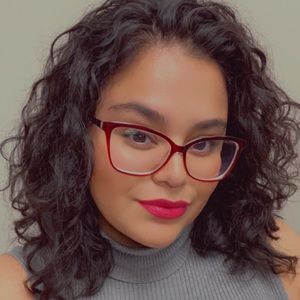 Meet your Posher, Evelyn